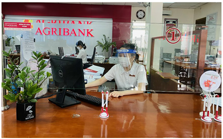                                     Agribank Kon Tum thực hiện tốt việc hỗ trợ lãi suất đối với khách hàng bị ảnh hưởng bởi đại dịch Covid-19