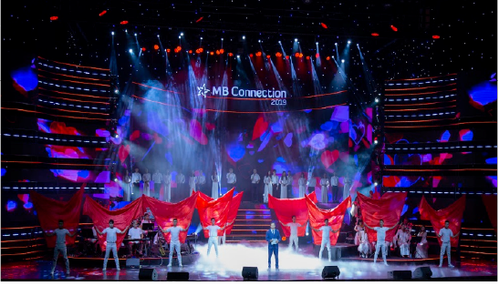                                     Đêm nhạc tri ân khách hàng của MB: Khi ta 25 - Live concert - chạm đến trái tim khán giả