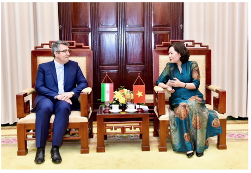                                     Thống đốc Nguyễn Thị Hồng tiếp Đại sứ Iran và Đại sứ Hàn Quốc tại Việt Nam