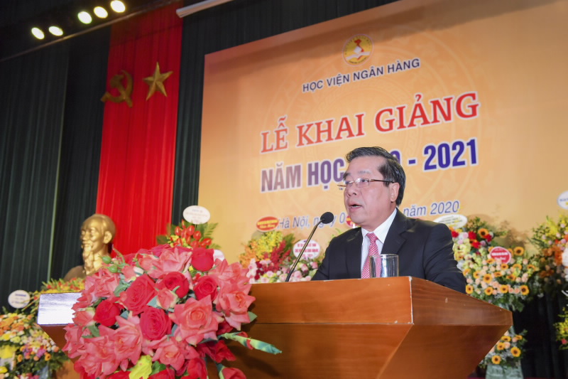                                     Phó Thống đốc Nguyễn Kim Anh dự Lễ khai giảng Học viện Ngân hàng năm học 2020 - 2021