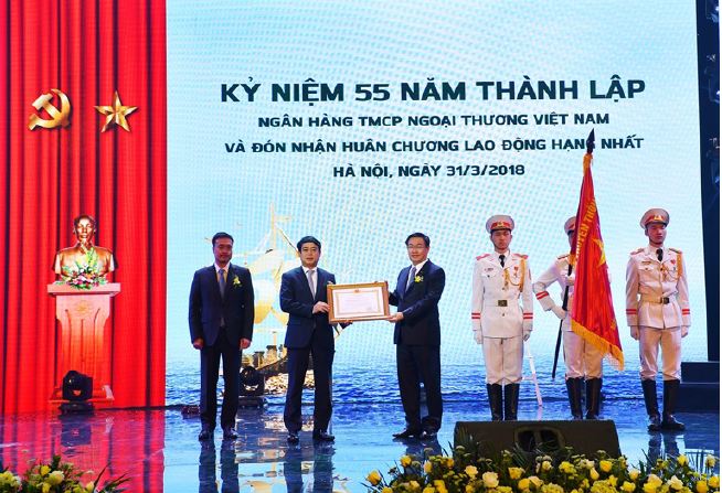 
                                    Vietcombank kỷ niệm 55 ngày thành lập và đón nhận Huân chương Lao động hạng Nhất