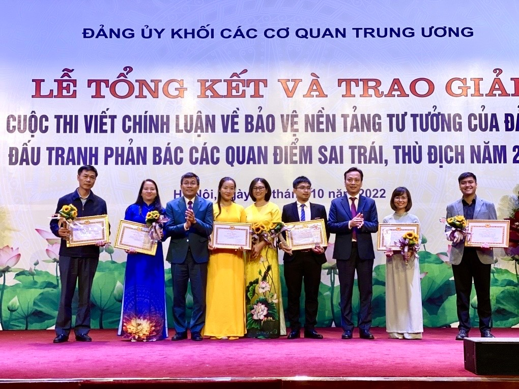 Tăng cường công tác bảo vệ nền tảng tư tưởng của Đảng, đấu tranh phản bác các quan điểm sai trái, thù địch trên không gian mạng trong các cơ quan Trung ương