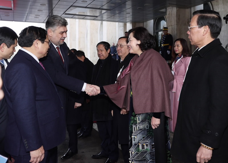 Thống đốc Nguyễn Thị Hồng tháp tùng Thủ tướng Chính phủ thăm chính thức Romania