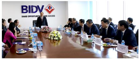                                     Thủ tướng Chính phủ nước CHXHCN Việt Nam Nguyễn Xuân Phúc thăm và làm việc  tại Chi nhánh BIDV Yangon