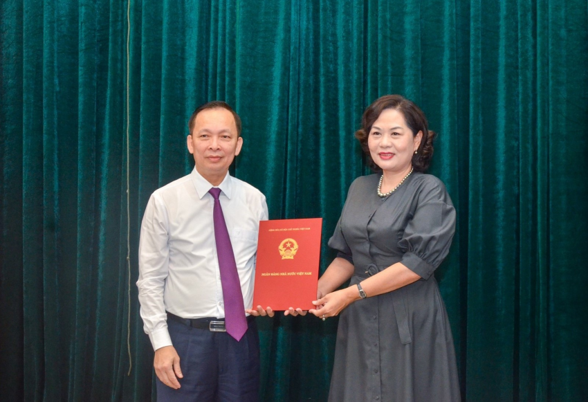 Công bố Quyết định bổ nhiệm lại Phó Thống đốc NHNN Đào Minh Tú