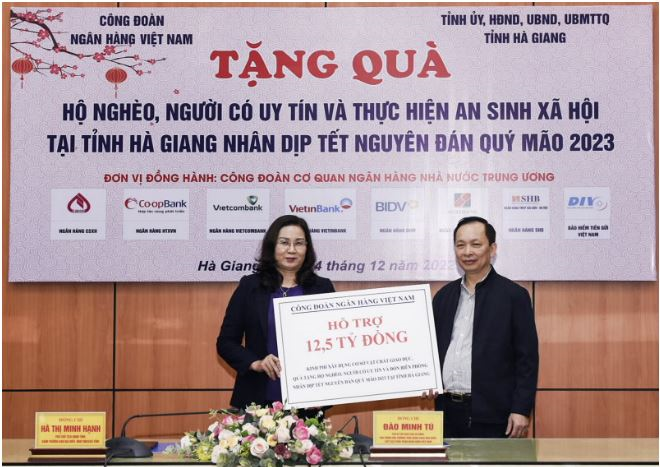 Công đoàn Ngân hàng Việt Nam trao tặng 12,5 tỷ đồng thực hiện công tác an sinh - xã hội tại Hà Giang