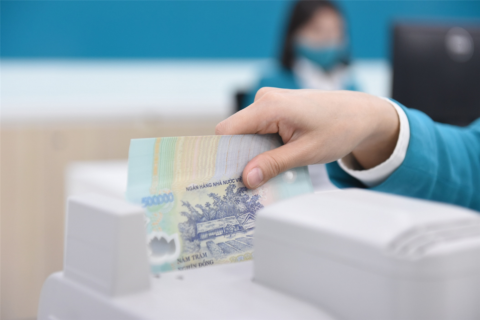 Ảnh hưởng của số hóa đến biên lãi ròng của ngân hàng thương mại Việt Nam