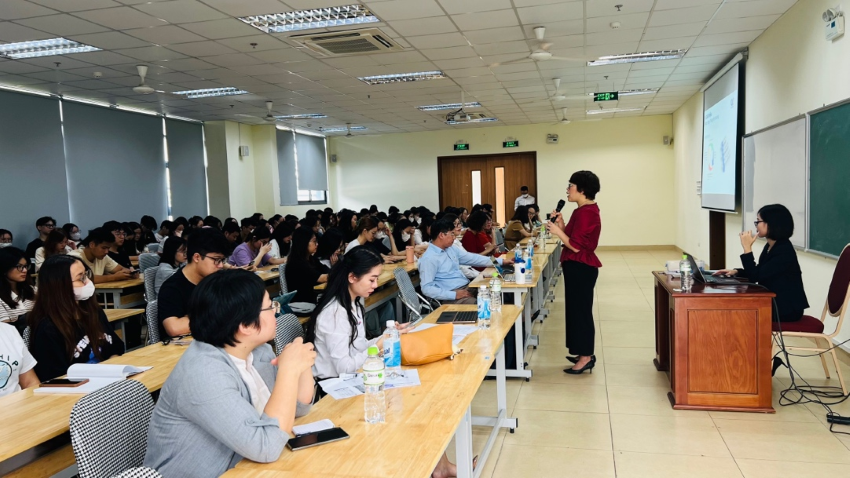 Trung tâm Thông tin tín dụng Quốc gia Việt Nam tham gia đào tạo cho sinh viên Học viện Ngân hàng