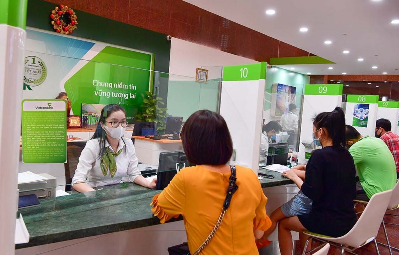 Ảnh hưởng của biểu hiện vật chất tại các ngân hàng thương mại nhà nước trên địa bàn tỉnh Phú Yên đến hành vi tiêu dùng của khách hàng