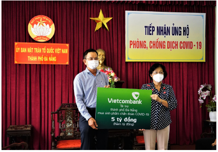                                     Vietcombank ủng hộ 5 tỷ đồng chung tay cùng thành phố Đà Nẵng đẩy lùi Covid 19