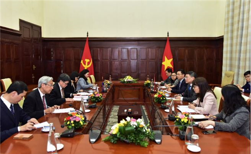                                     Thống đốc NHNN Lê Minh Hưng làm việc với Tổng Thư ký ASEAN