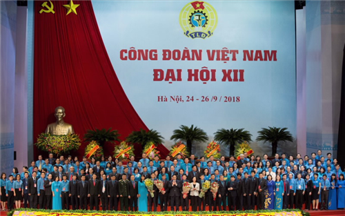                                     Phó Thống đốc Đào Minh Tú, Chủ tịch Công đoàn NHVN tiếp tục được bầu vào Ban Chấp hành Tổng LĐLĐVN Khóa XII