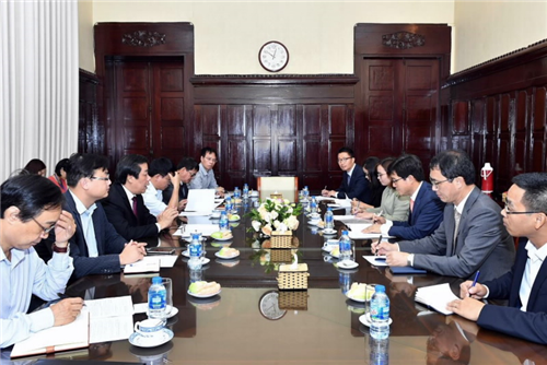                                     Phó Thống đốc Nguyễn Kim Anh làm việc với Phó Chủ tịch Ngân hàng Shinhan Hàn Quốc
