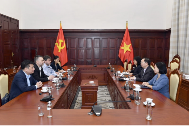 Phó Thống đốc Đào Minh Tú tiếp Tổ chức Developpement International Desjardins (DID)