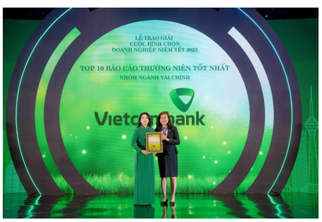 Vietcombank được bình chọn trong Top 10 doanh nghiệp niêm yết có Báo cáo thường niên tốt nhất trên thị trường chứng khoán