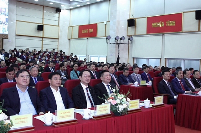 Vụ Truyền thông nhận Bằng khen của Bộ trưởng Bộ Thông tin và Truyền thông về truyền thông chính sách