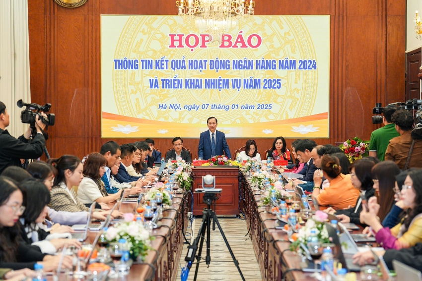 Toàn cảnh buổi họp báo