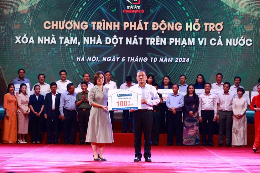 Agribank ủng hộ kinh phí 100 tỉ đồng cho Chương trình xóa nhà tạm, nhà dột nát trên toàn quốc