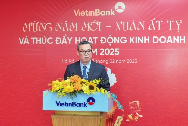 Thống đốc Nguyễn Thị Hồng thăm và chúc mừng năm mới Vietinbank