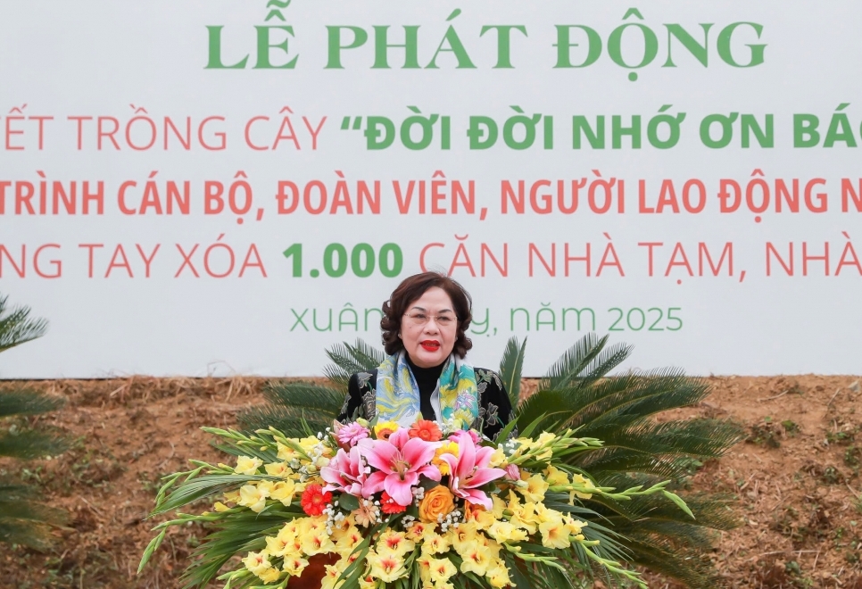 Ngành Ngân hàng phát động chương trình "Tết trồng cây" và "Chung tay xóa nhà tạm, nhà dột nát"