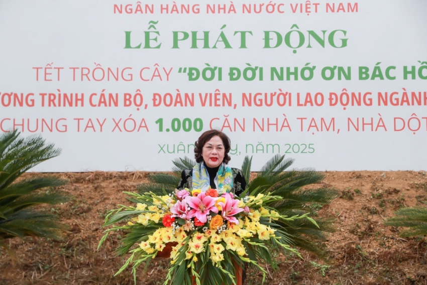 Đồng chí Nguyễn Thị Hồng - Ủy viên Ban Chấp hành Trung ương Đảng, Thống đốc NHNN phát biểu tại Lễ phát động