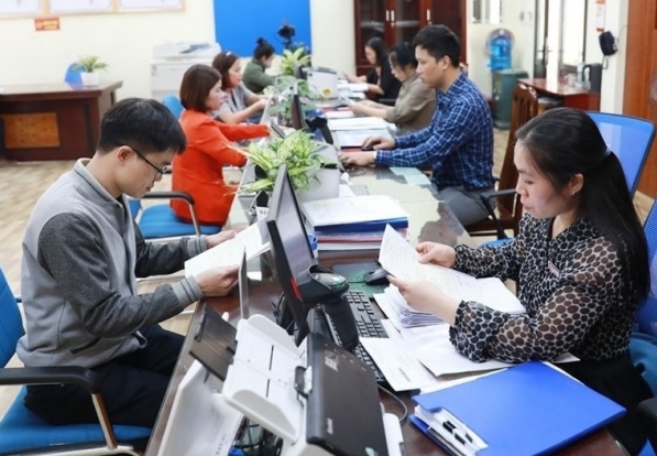 Phát huy vai trò lãnh đạo của Đảng, quản lý của Nhà nước và  quyền làm chủ của Nhân dân trong tinh giản biên chế ở Việt Nam
