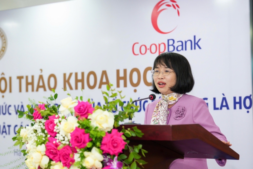 PGS,.TS. Phạm Thị Hoàng Anh - Phó Giám đốc Phụ trách Học viện Ngân hàng phát biểu tại Hội thảo