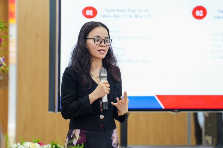 PGS,.TS. Lê Thanh Tâm - Trưởng bộ môn Ngân hàng thương mại, Viện Ngân hàng - tài chính, Trường Đại học Kinh tế Quốc dân chia sẻ tại Hội thảo