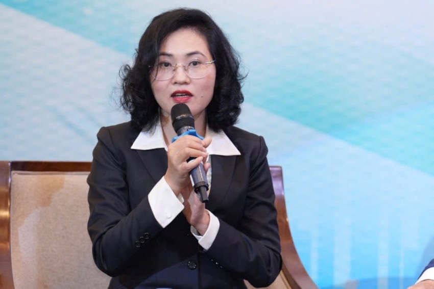 Bà Lê Thị Thúy Sen - Tổng Biên tập Thời báo Ngân hàng phát biểu tại Diễn đàn