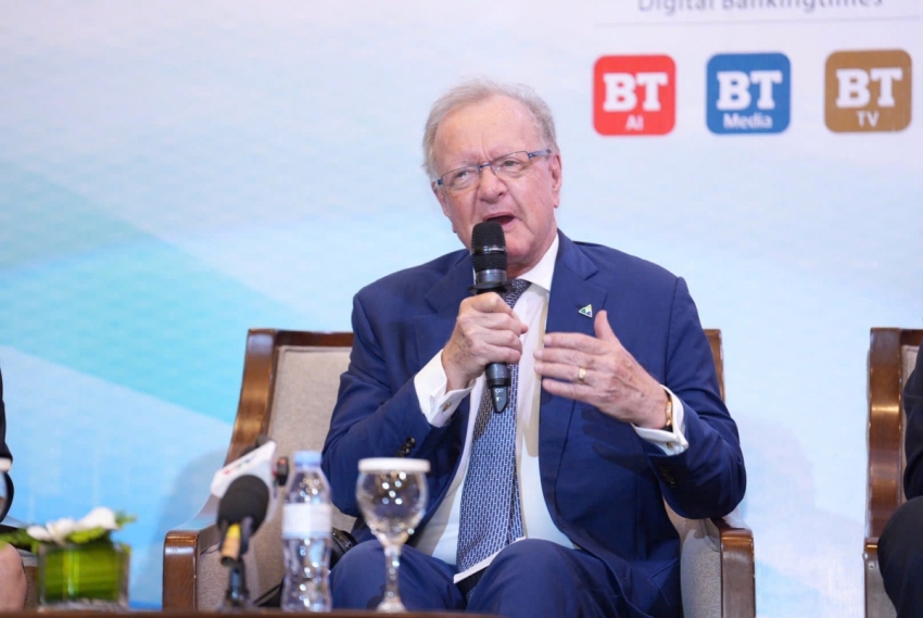 GS. John Quelch phát biểu tại Diễn đàn