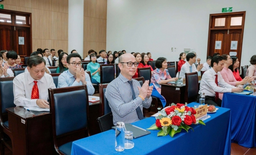 Đại biểu tham gia Hội nghị tuyên dương điển hình tiên tiến giai đoạn 2020 - 2025 của NHNN Chi nhánh Khu vực 10