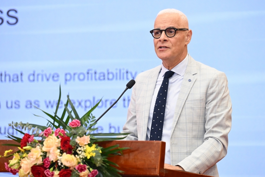 Sam Hanna - Giám đốc điều hành và Phó Chủ tịch Strategy ASEAN Shell Global Lubricants