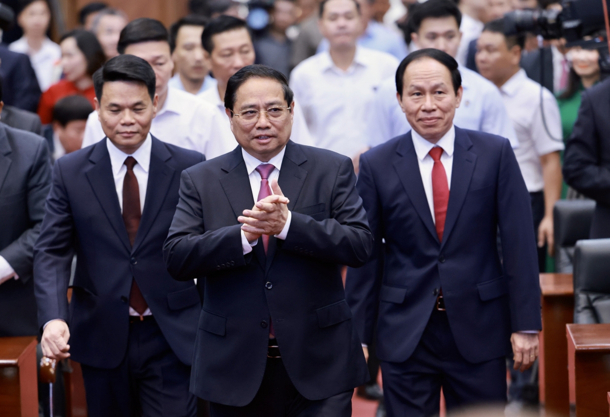 Thủ tướng Phạm Minh Chính đến dự Lễ công bố các nghị quyết, quyết định của Trung ương về sáp nhập đơn vị hành chính cho thành phố Hải Phòng. Ảnh: Dương Giang-TTXVN