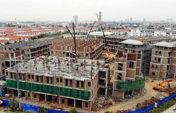 Pháp luật về thế chấp quyền tài sản phát sinh từ hợp đồng mua bán nhà ở hình thành trong tương lai: Phân tích và một số khuyến nghị