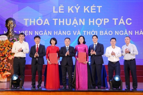 Phát triển nguồn nhân lực ngành Ngân hàng trong kỷ nguyên AI: Con người vẫn là trung tâm của chuyển đổi số