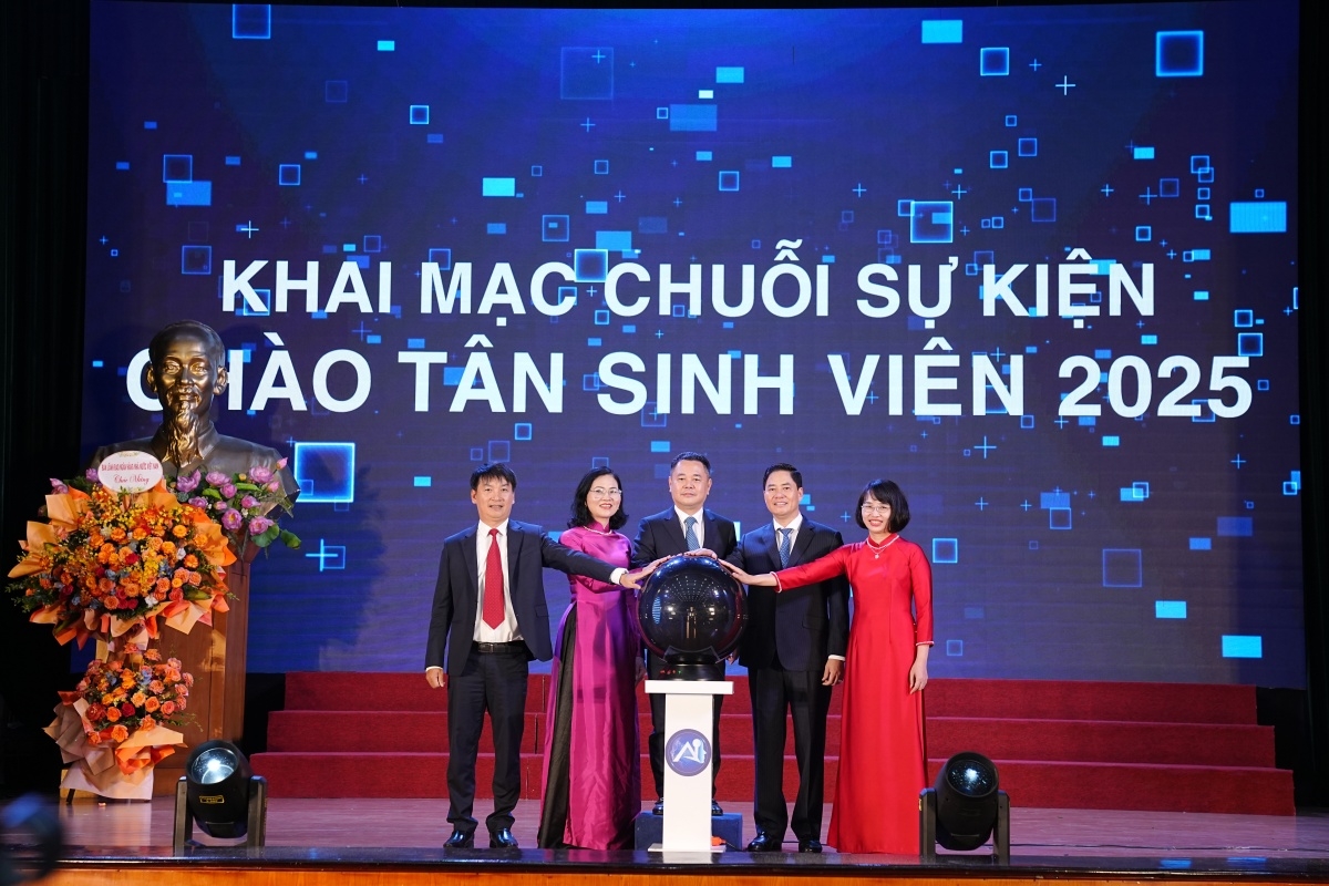Phát triển nguồn nhân lực ngành Ngân hàng trong kỷ nguyên AI: Con người vẫn là trung tâm của chuyển đổi số
