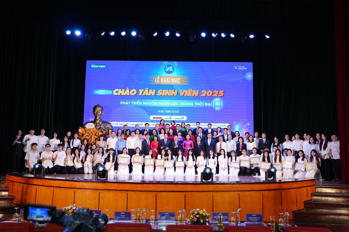 Phát triển nguồn nhân lực ngành Ngân hàng trong kỷ nguyên AI: Con người vẫn là trung tâm của chuyển đổi số