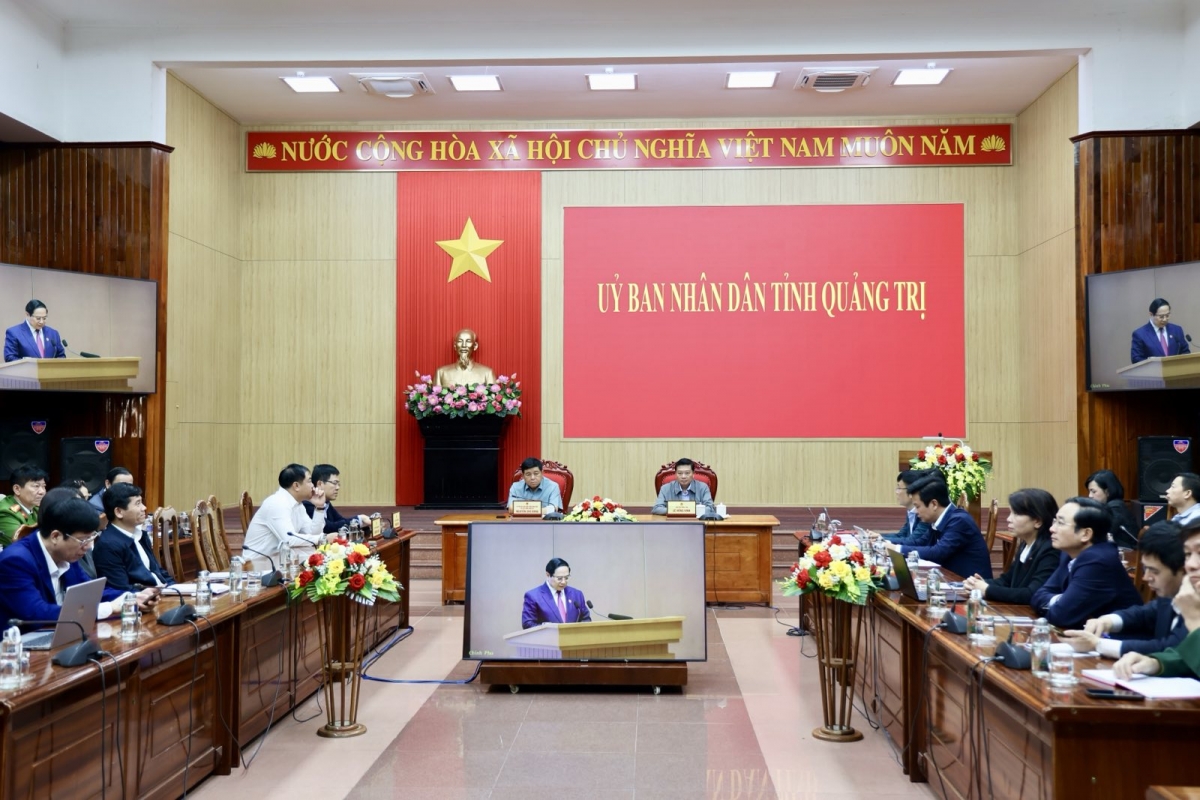 Phó Thủ tướng Nguyễn Chí Dũng dự họp trực tuyến tại điểm cầu Quảng Trị - Ảnh: VGP/Thu Sa