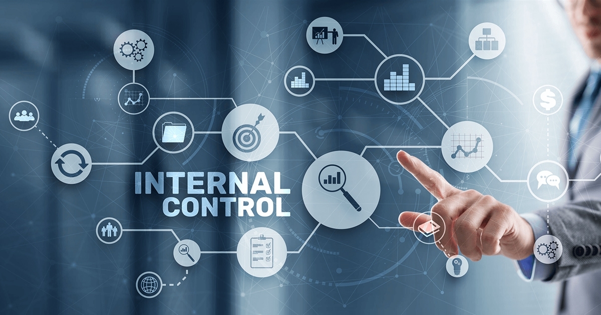 Tiếp tục hoàn thiện khuôn khổ pháp lý về hệ thống kiểm soát nội bộ của ngân hàng theo thông lệ và chuẩn mực quốc tế