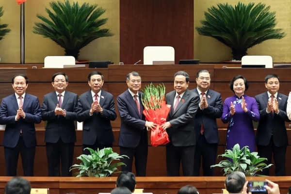 Quốc hội phê chuẩn bổ nhiệm 6 Phó Thủ tướng, Bộ trưởng và các thành viên Chính phủ