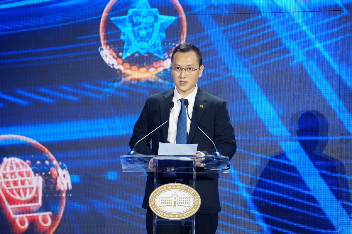 Ông Nguyễn Anh Cương, Phó Cục trưởng Cục Viễn thông, Bộ Khoa học và Công nghệ phát biểu tại sự kiện Chuyển đổi số ngành Ngân hàng năm 2026 Ông Nguyễn Anh Cương, Phó Cục trưởng Cục Viễn thông, Bộ Khoa học và Công nghệ phát biểu tại sự kiện Chuyển đổi số ngành Ngân hàng năm 2026