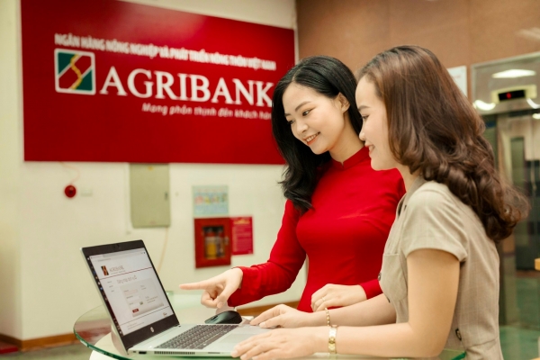 Ứng dụng hệ sinh thái trí tuệ nhân tạo và tự động hóa trong chiến lược tối ưu hóa phễu chuyển đổi khách hàng tại các ngân hàng thương mại